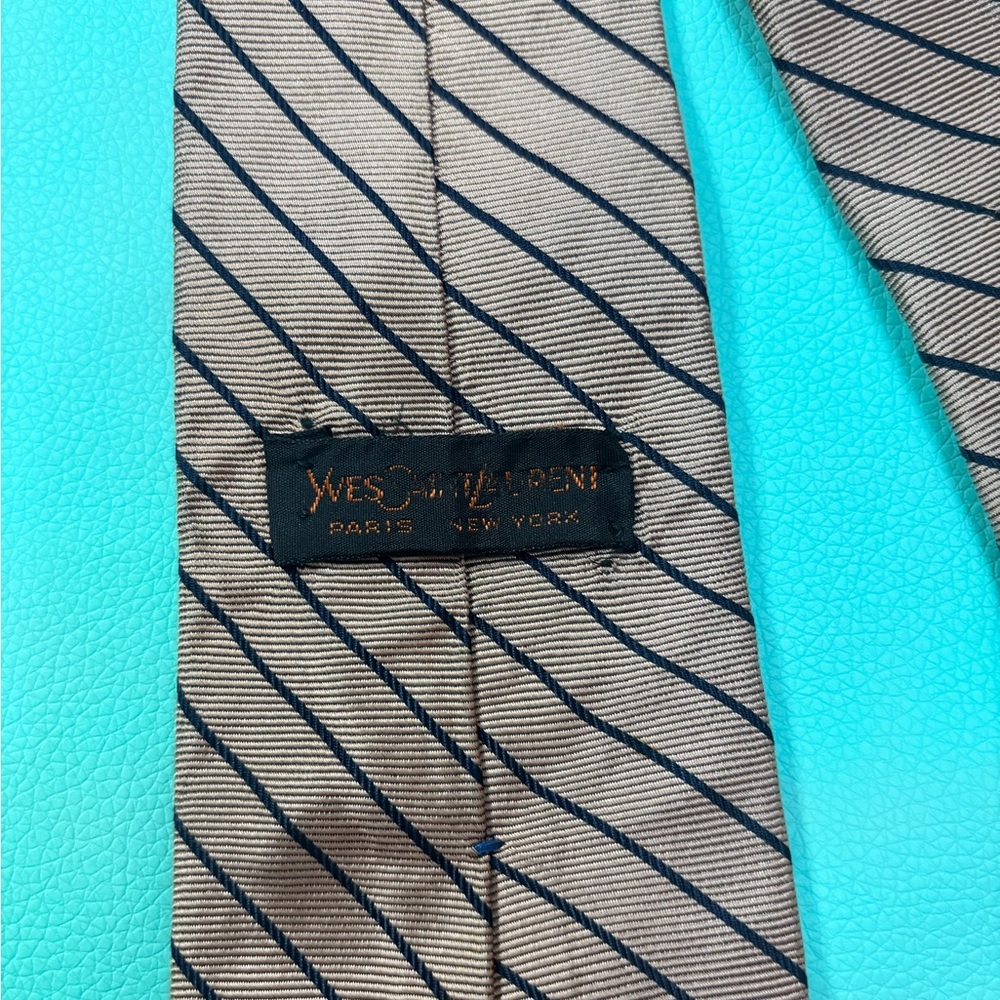 Yves‎ Saint Laurent Vintage Tie - Picture 2 of 8